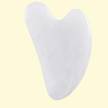 Load the picture into the gallery viewer, Gua Sha Milchquarz
